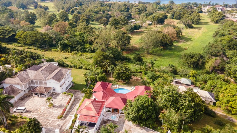 SEVILLA RETREAT, Cardiff Hall, Runaway Bay, St. Ann