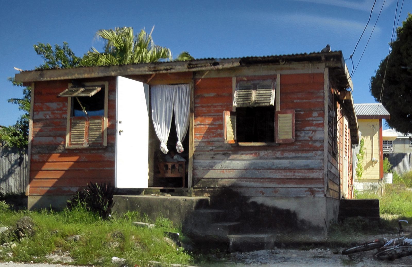 A small house in a village in Barbados