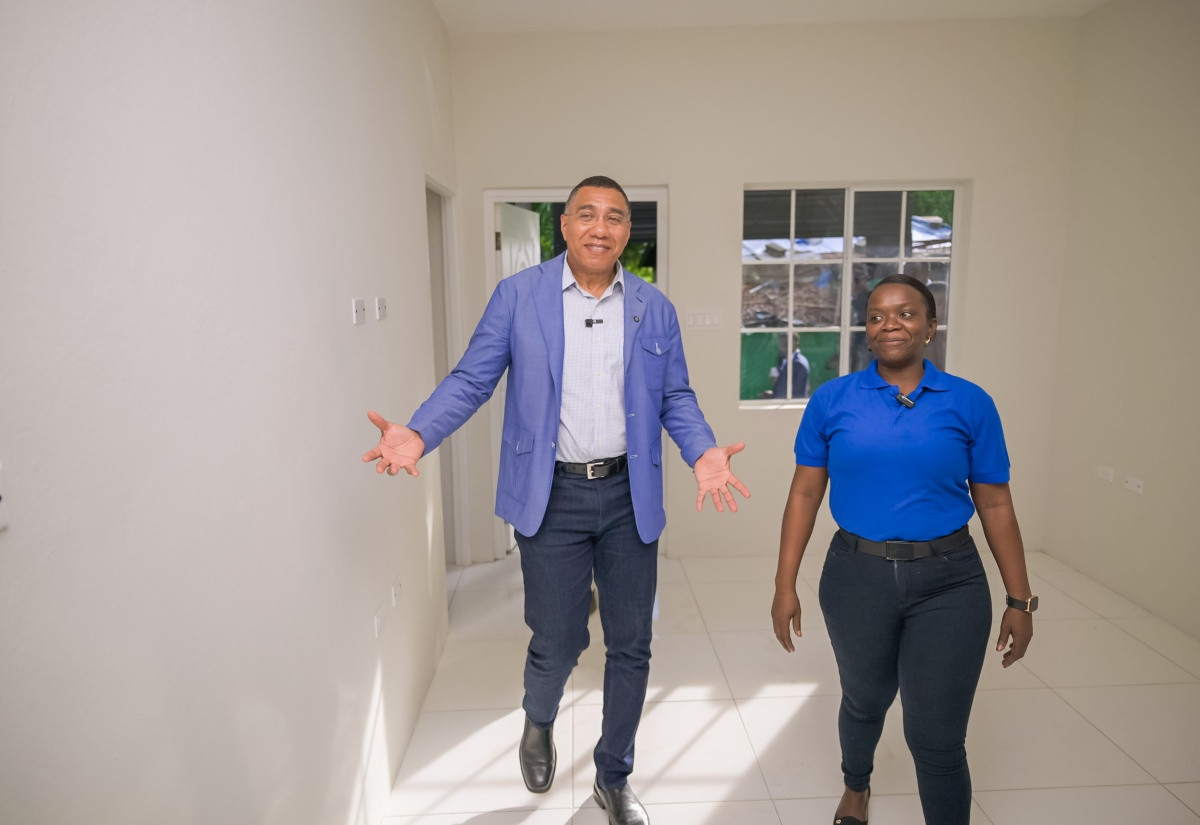 Prime Minister tours a New Social Housing Programme home in Greendale, Bull Bay, October 2026