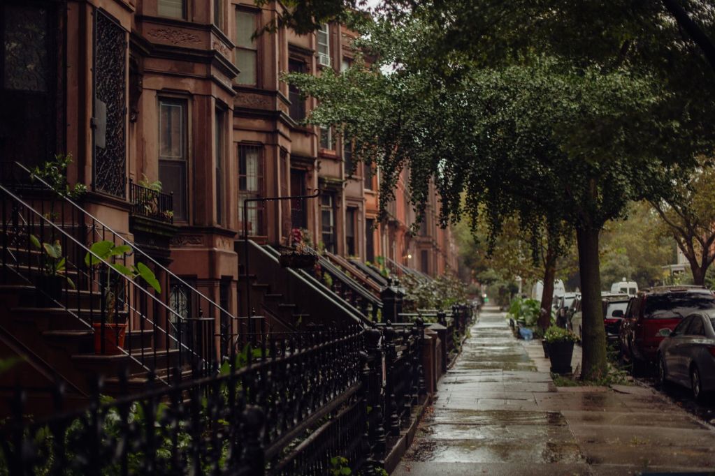 sidewalk in rain in new york